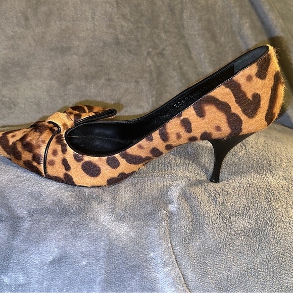 Valentino Garavani Animal Print Heels size 7.5 - Picture 5 of 12